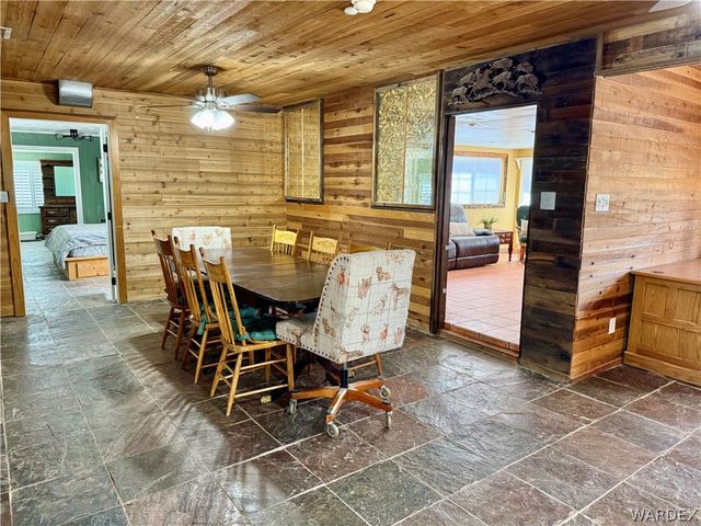 17305 N Lost Mine Drive, Dolan Springs, AZ 86441