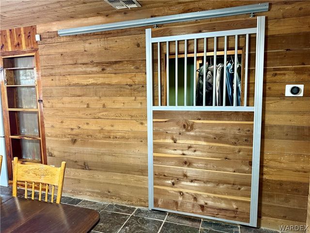 17305 N Lost Mine Drive, Dolan Springs, AZ 86441