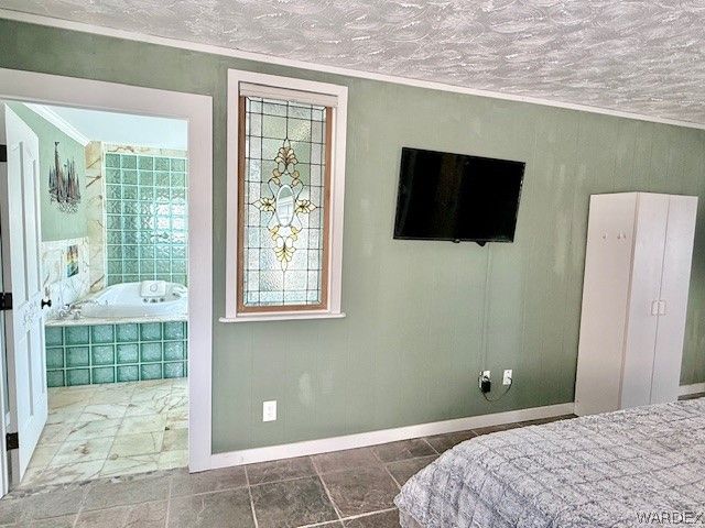 17305 N Lost Mine Drive, Dolan Springs, AZ 86441