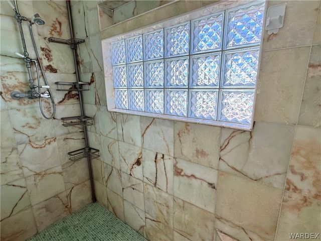 17305 N Lost Mine Drive, Dolan Springs, AZ 86441