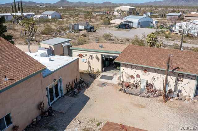 17305 N Lost Mine Drive, Dolan Springs, AZ 86441