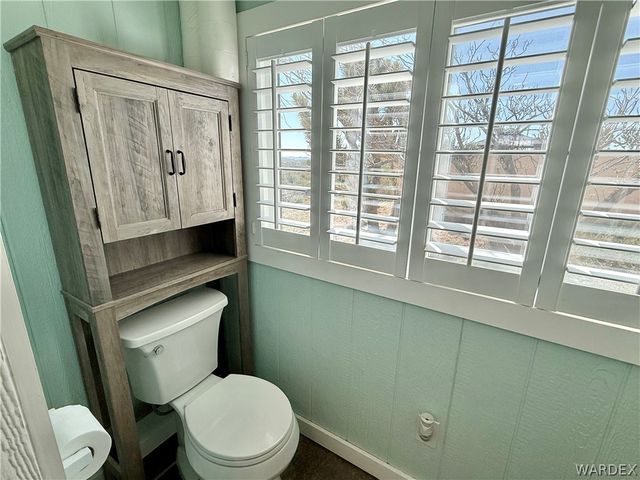 17305 N Lost Mine Drive, Dolan Springs, AZ 86441