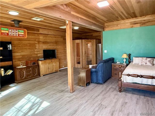 17305 N Lost Mine Drive, Dolan Springs, AZ 86441