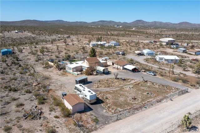 17305 N Lost Mine Drive, Dolan Springs, AZ 86441