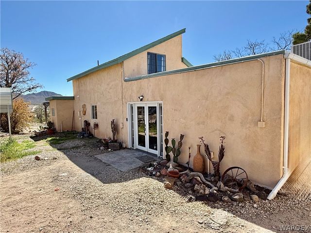 17305 N Lost Mine Drive, Dolan Springs, AZ 86441
