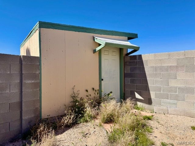 17305 N Lost Mine Drive, Dolan Springs, AZ 86441