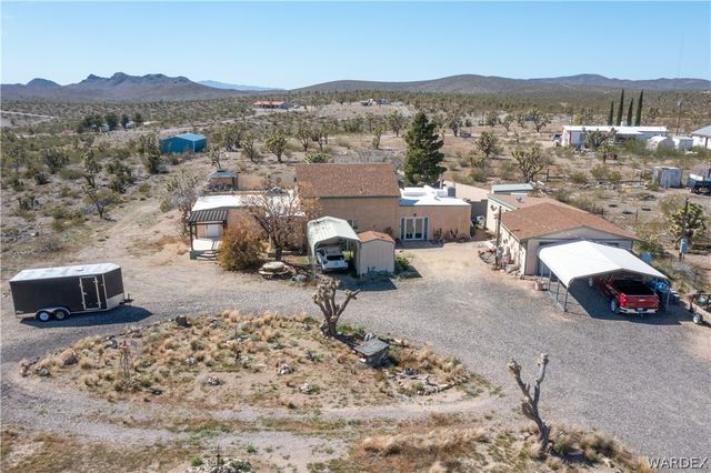 17305 N Lost Mine Drive, Dolan Springs, AZ 86441
