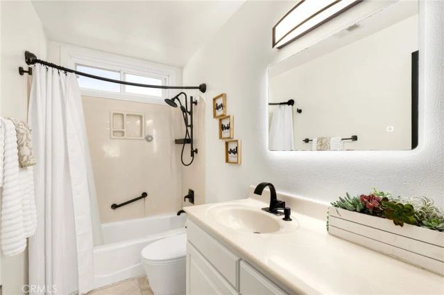 21052 Amberwick Lane, Huntington Beach, CA 92646