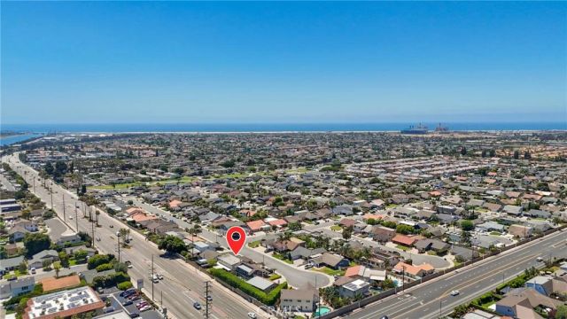 21052 Amberwick Lane, Huntington Beach, CA 92646