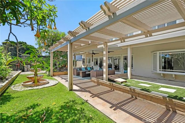 21052 Amberwick Lane, Huntington Beach, CA 92646