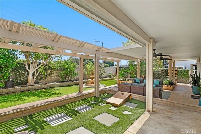 21052 Amberwick Lane, Huntington Beach, CA 92646