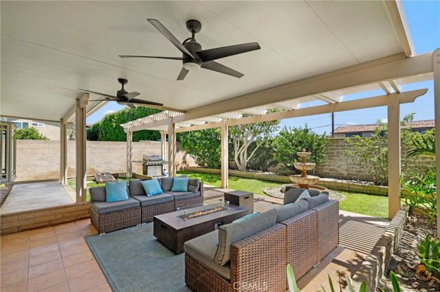 21052 Amberwick Lane, Huntington Beach, CA 92646