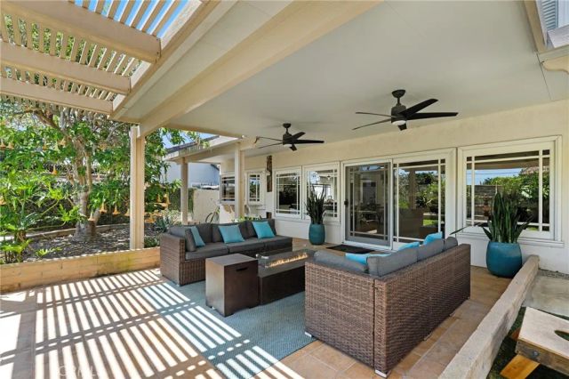 21052 Amberwick Lane, Huntington Beach, CA 92646
