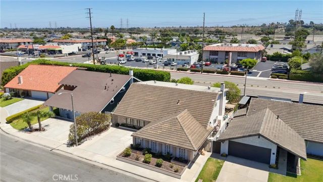 21052 Amberwick Lane, Huntington Beach, CA 92646