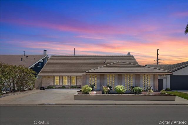 21052 Amberwick Lane, Huntington Beach, CA 92646