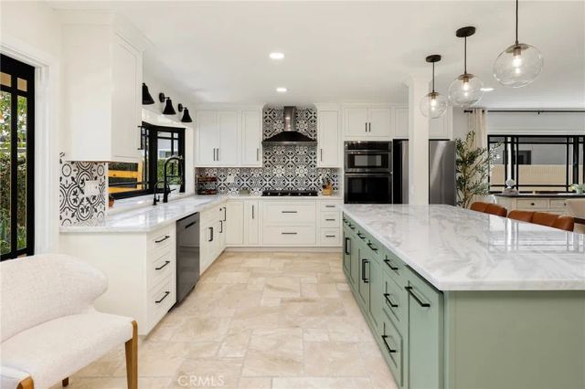21052 Amberwick Lane, Huntington Beach, CA 92646