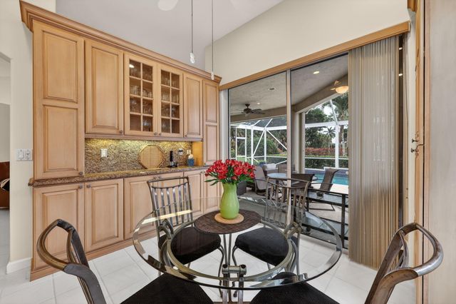 8216 Quail Meadow Trace, West Palm Beach, FL 33412