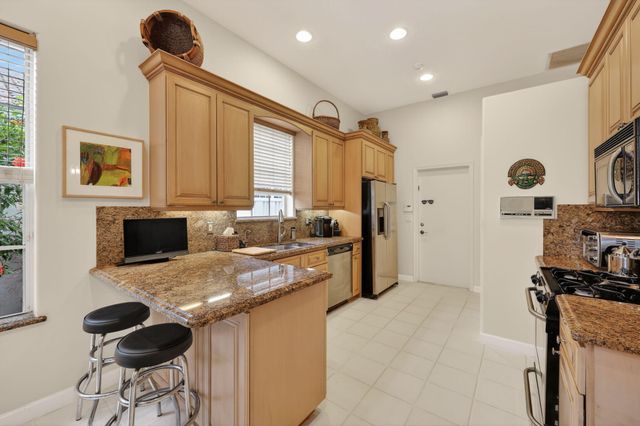 8216 Quail Meadow Trace, West Palm Beach, FL 33412