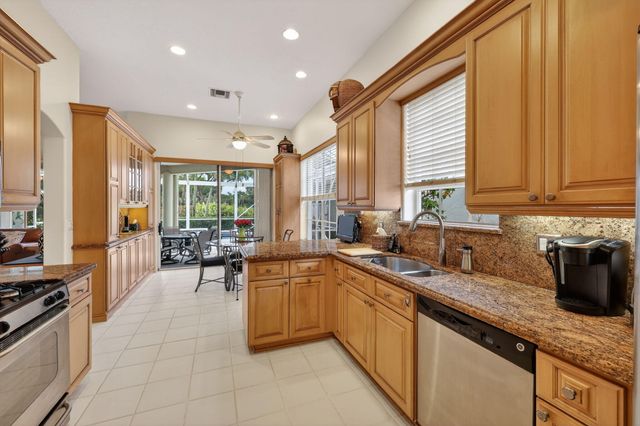 8216 Quail Meadow Trace, West Palm Beach, FL 33412