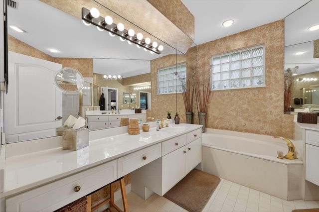 8216 Quail Meadow Trace, West Palm Beach, FL 33412