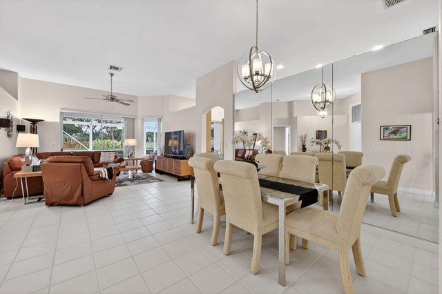 8216 Quail Meadow Trace, West Palm Beach, FL 33412