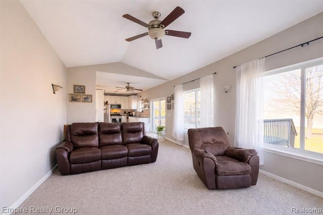 5925 Northridge Circle, Waterford, MI 48327
