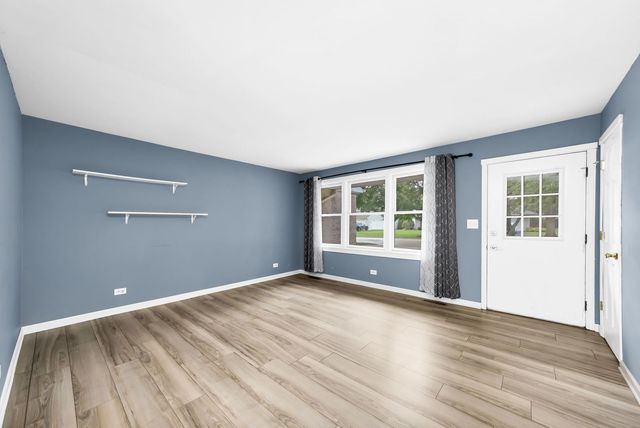1529 Ronzheimer Avenue, St. Charles, IL 60174
