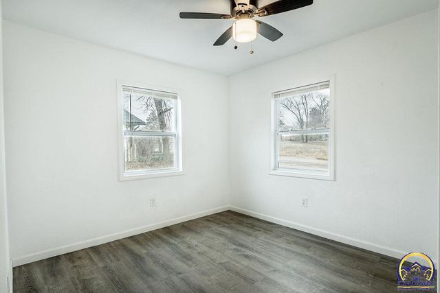 2723 SE Monroe ST, Topeka, KS 66605