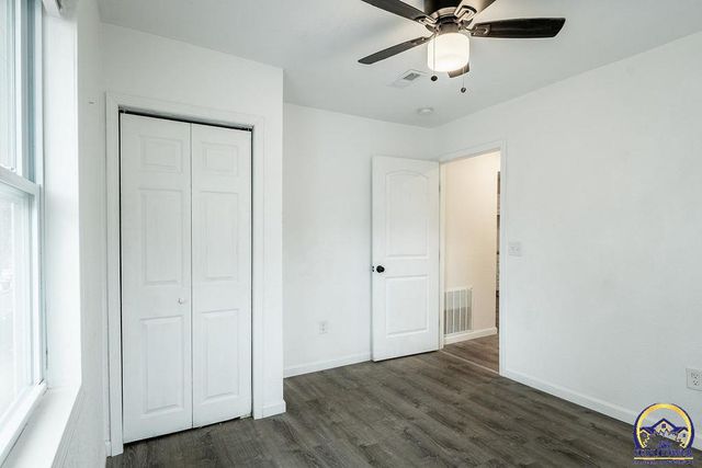 2723 SE Monroe ST, Topeka, KS 66605