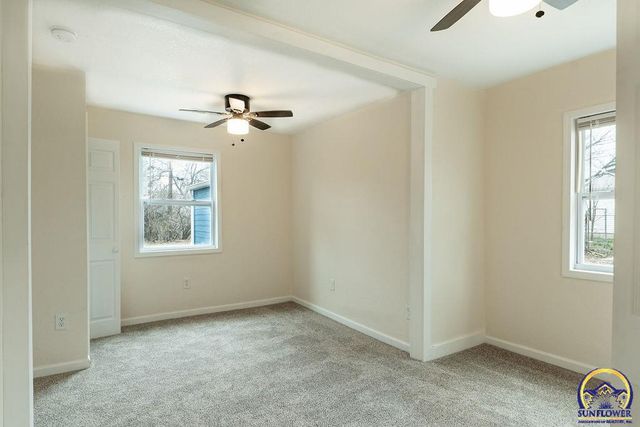 2723 SE Monroe ST, Topeka, KS 66605