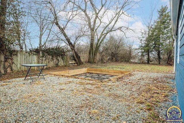 2723 SE Monroe ST, Topeka, KS 66605