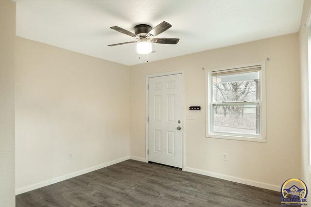 2723 SE Monroe ST, Topeka, KS 66605