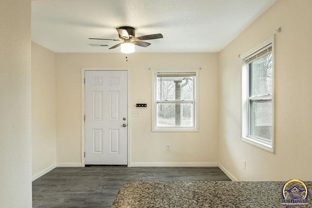 2723 SE Monroe ST, Topeka, KS 66605