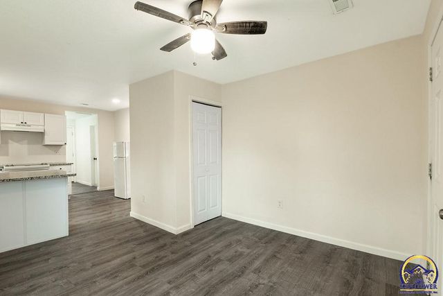 2723 SE Monroe ST, Topeka, KS 66605