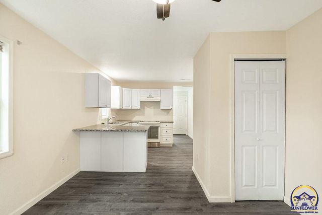 2723 SE Monroe ST, Topeka, KS 66605