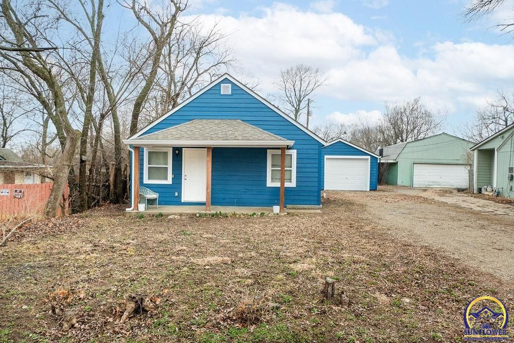 2723 SE Monroe ST, Topeka, KS 66605