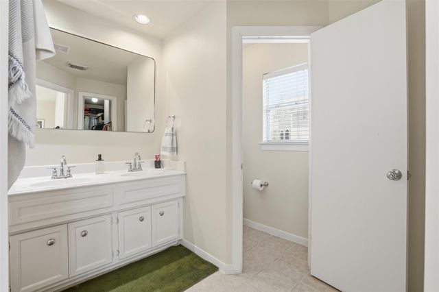 1250 W 18th Street, Houston, TX 77008