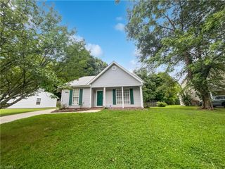 6880 Ironwood Circle, Greensboro, NC 27410