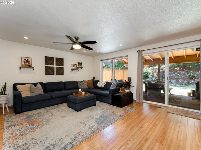 16094 Sw SNAPDRAGON Ln, Portland, OR 97223