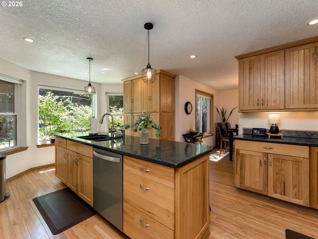 16094 Sw SNAPDRAGON Ln, Portland, OR 97223