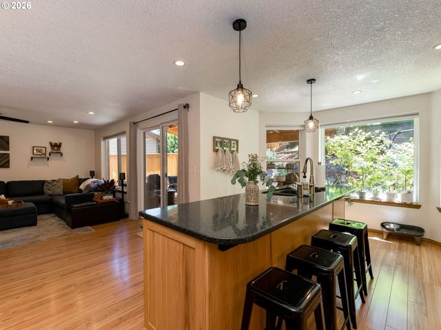 16094 Sw SNAPDRAGON Ln, Portland, OR 97223