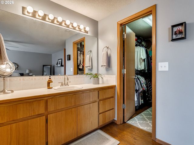 16094 Sw SNAPDRAGON Ln, Portland, OR 97223