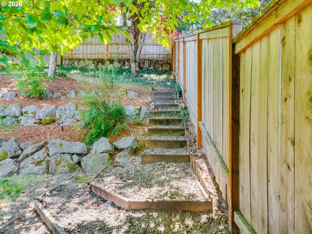 16094 Sw SNAPDRAGON Ln, Portland, OR 97223