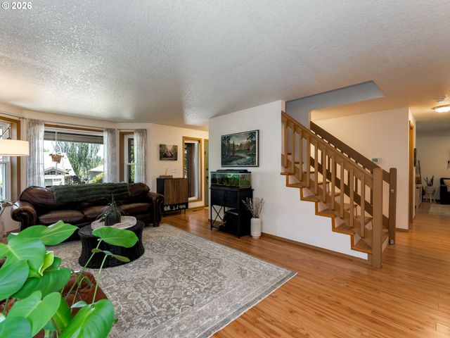 16094 Sw SNAPDRAGON Ln, Portland, OR 97223
