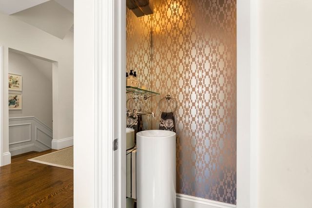 6 Claremont Park 1, Boston, MA 02118