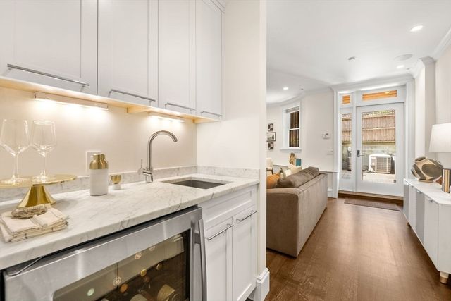 6 Claremont Park 1, Boston, MA 02118