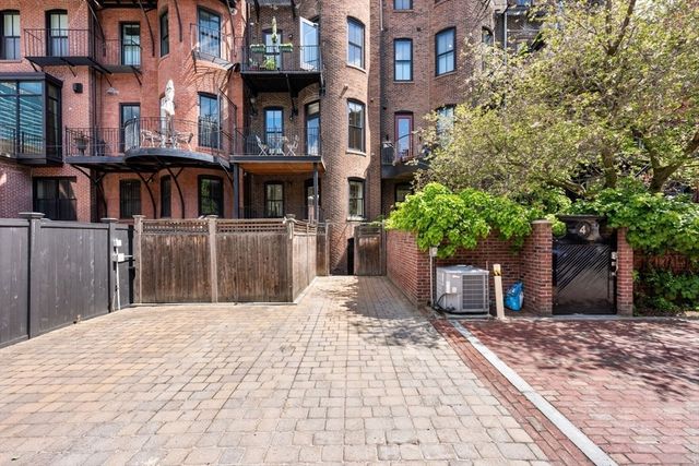 6 Claremont Park 1, Boston, MA 02118