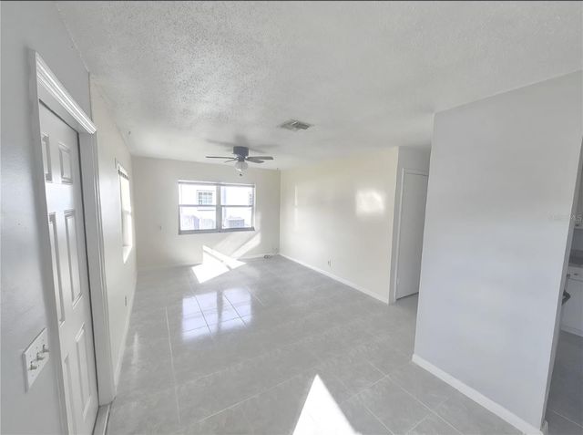 2418 WISHING WELL CIRCLE, Tampa, FL 33619