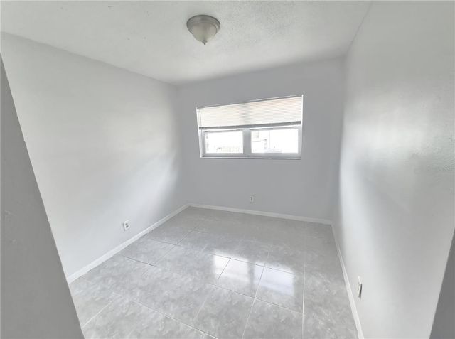 2418 WISHING WELL CIRCLE, Tampa, FL 33619