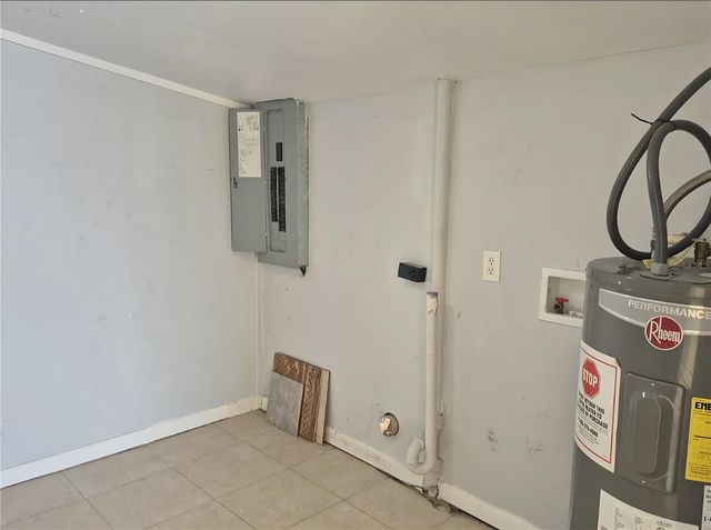 2418 WISHING WELL CIRCLE, Tampa, FL 33619